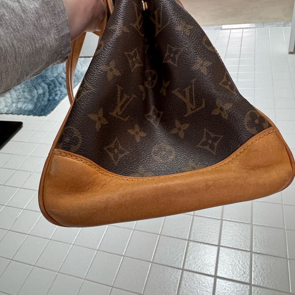 Authentic Louis Vuitton Beverly hand bag in monogram - Picture 8 of 14